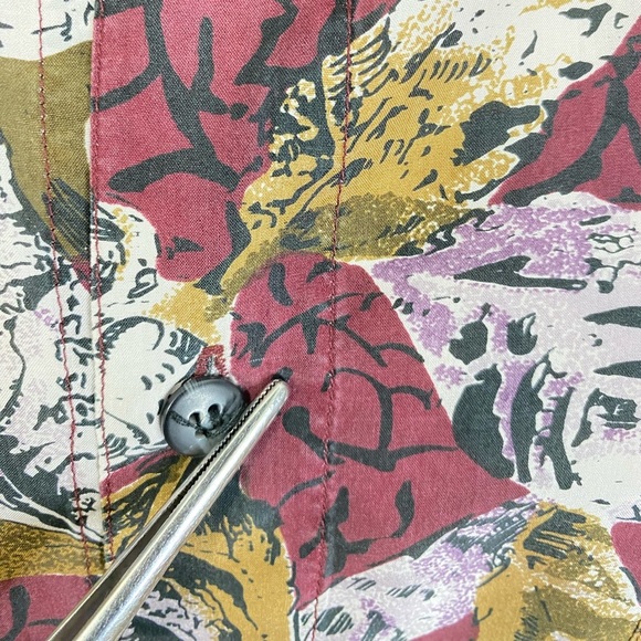 100% SILK FALL LEAVES SOFT BUTTON UP LONG SLEEVE BLOUSE SIZE LARGE UNISEX - Picture 14 of 14